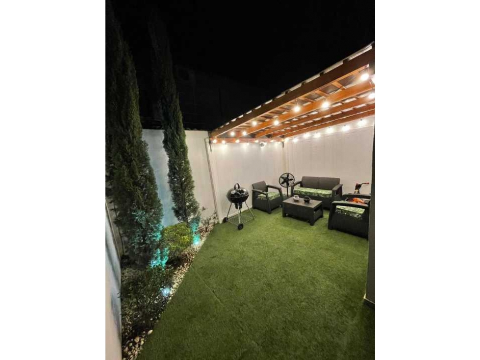 Se vende casa en Ciudad Country W. 6845635 (MHG)