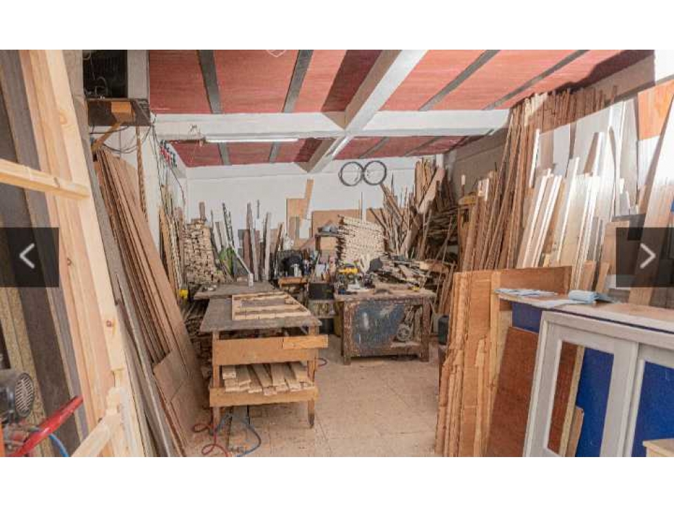 Se venden dos locales,zona industrial del barrio Obrero — foto 4