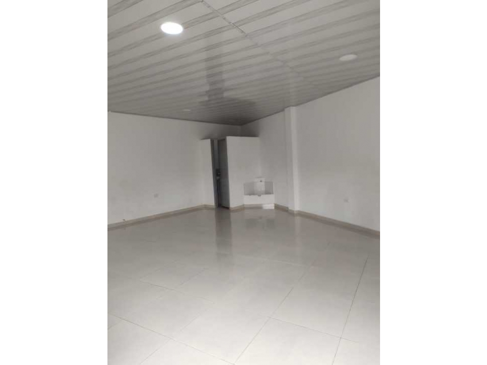 Se vende casa en Jamundí, con un local y dos apartamentos. — foto 3