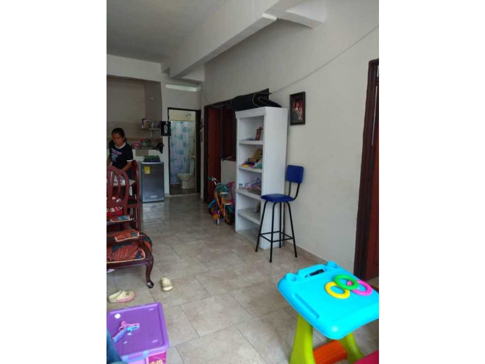 Se vende casa en Barrio Bretaña con Tres apartamentos .MHG. — foto 5