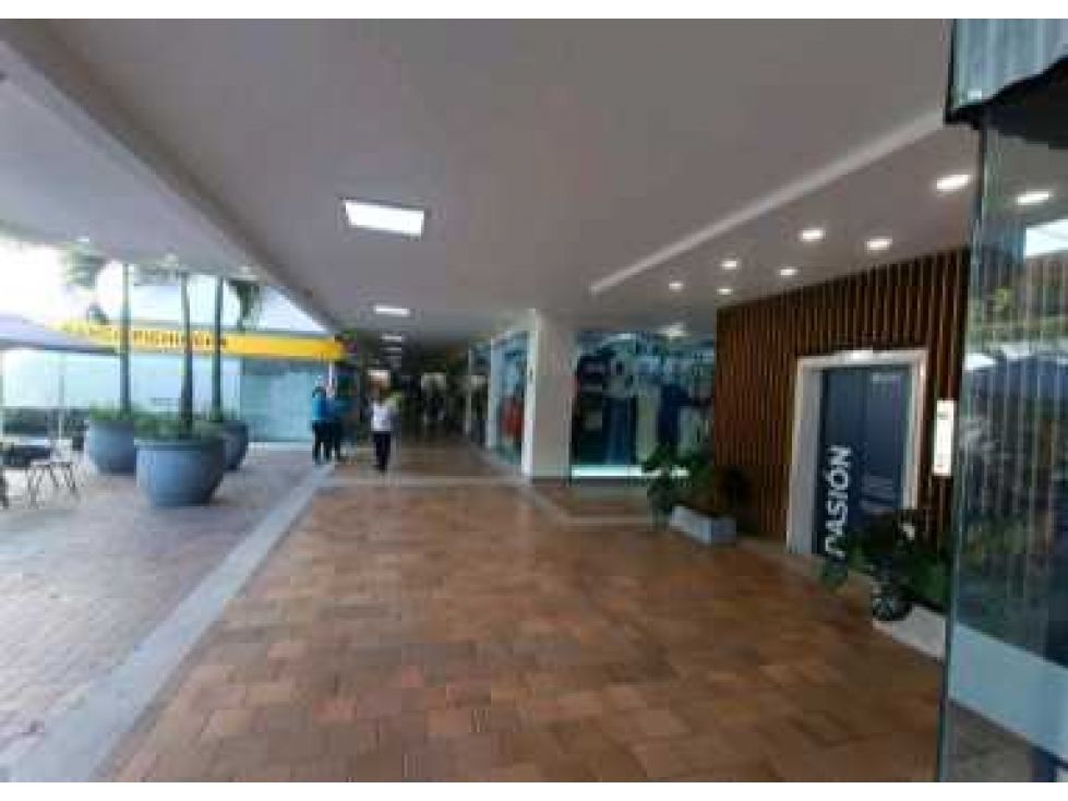 SE ALQUILA LOCAL EN HOLGUINES TRADE CENTER. MHG CW:9015759 — foto 6