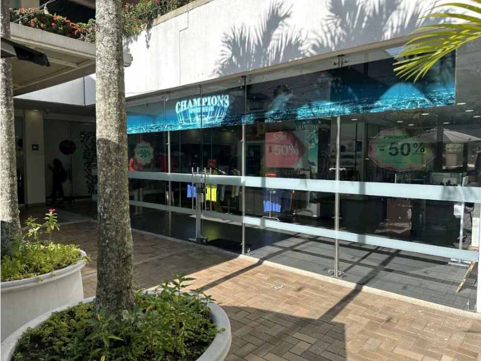 SE VENDE LOCAL ESQUINERO EN HOLGUINES TRADE CENTER. MHG8179180 — foto 5
