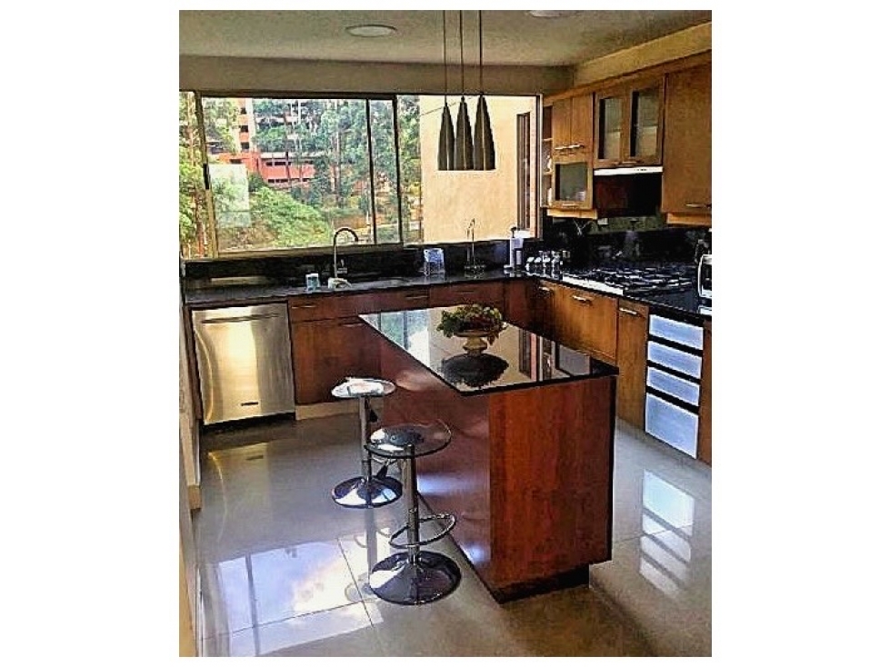 APARTAMENTO PARA LA VENTA EN EL POBLADO LA CONCHA, MEDELLIN — foto 6