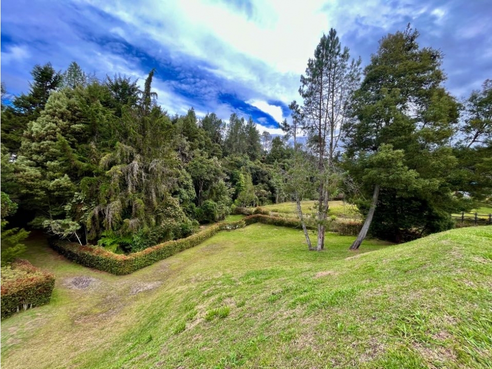 LOTE PARA LA VENTA EN ENVIGADO ALTO DE LAS PALMAS MEDELLIN — foto 2