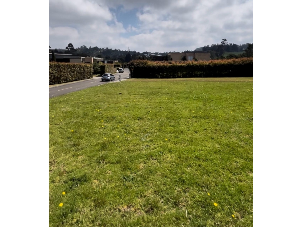 LOTE PARA LA VENTA EN ENVIGADO ALTO DE LAS PALMAS, MEDELLIN — foto 2