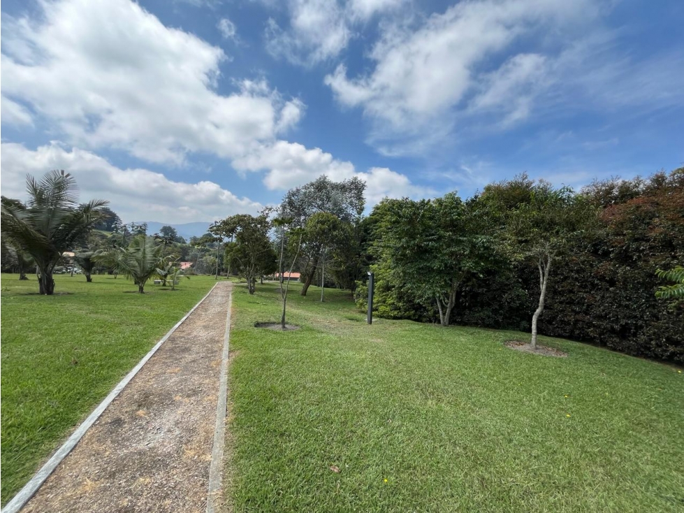 LOTE PARA LA VENTA EN ENVIGADO ALTO DE LAS PALMAS, MEDELLIN