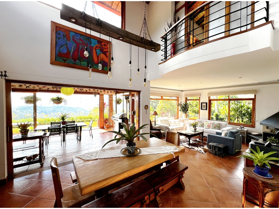 CASA PARA LA VENTA EN ENVIGADO LA CATEDRAL