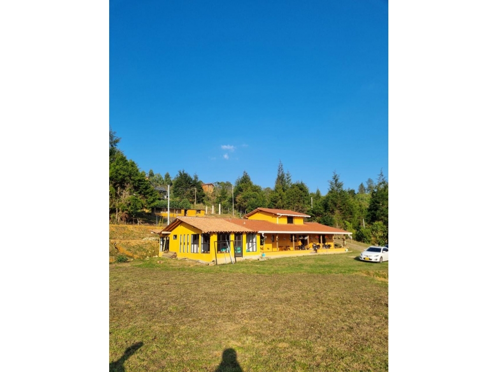 Venta de CASA CAMPESTRE NUEVA en PIEDRAS BLANCAS