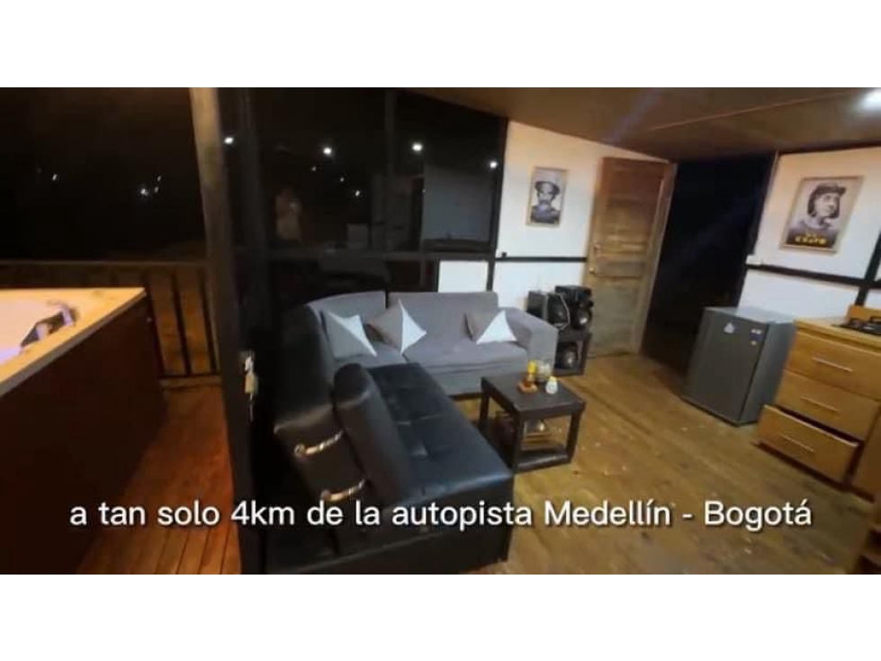 Venta de CABAÑA con LOTE en
RIONEGRO - Vereda los pinos — foto 2