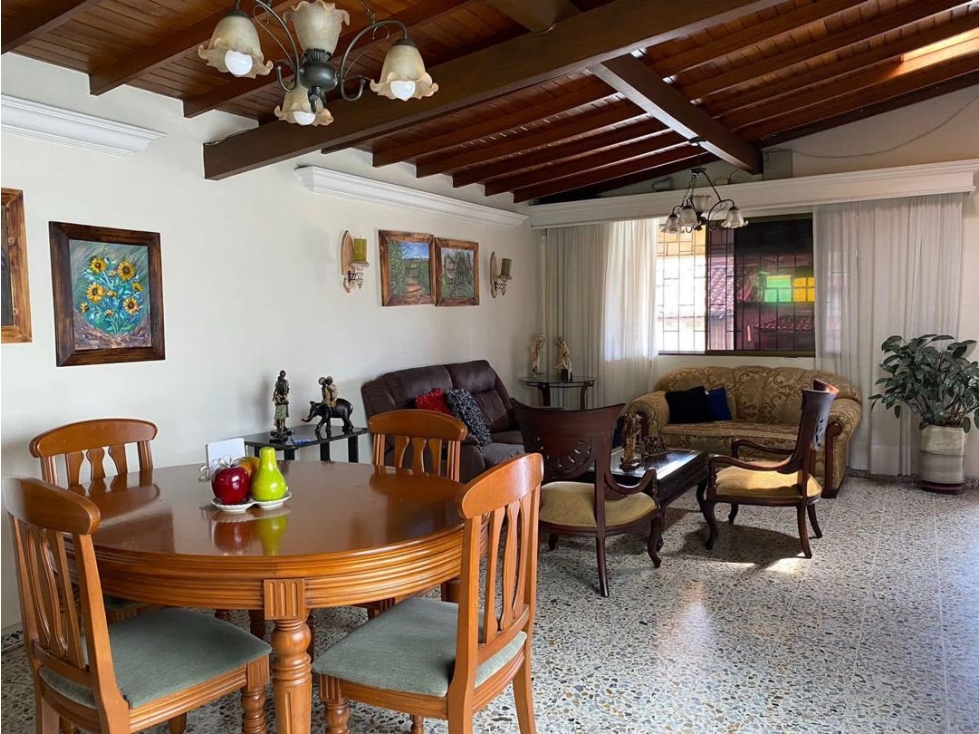 VENTA o PERMUTA de CASA de 3er piso en BUENOS AIRES~ Miraflores — foto 2