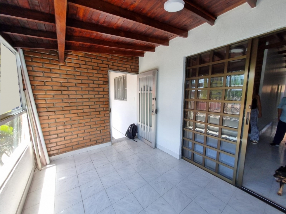 Apartamento en venta 3er piso en La Floresta de 130 mt² — foto 2