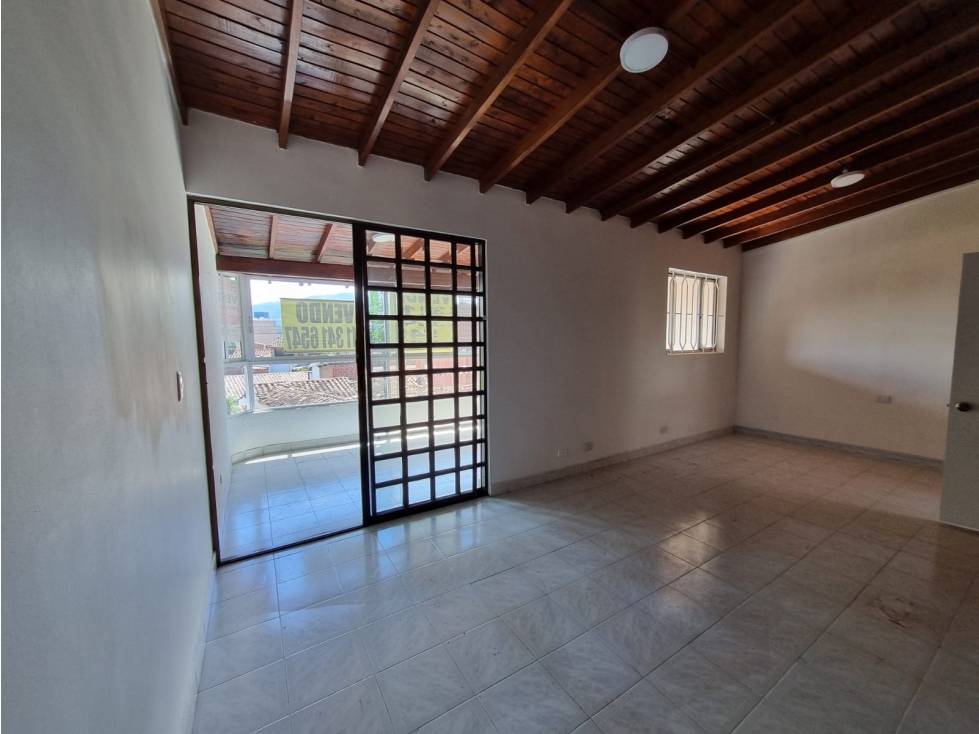 Apartamento en venta 3er piso en La Floresta de 130 mt² — foto 4