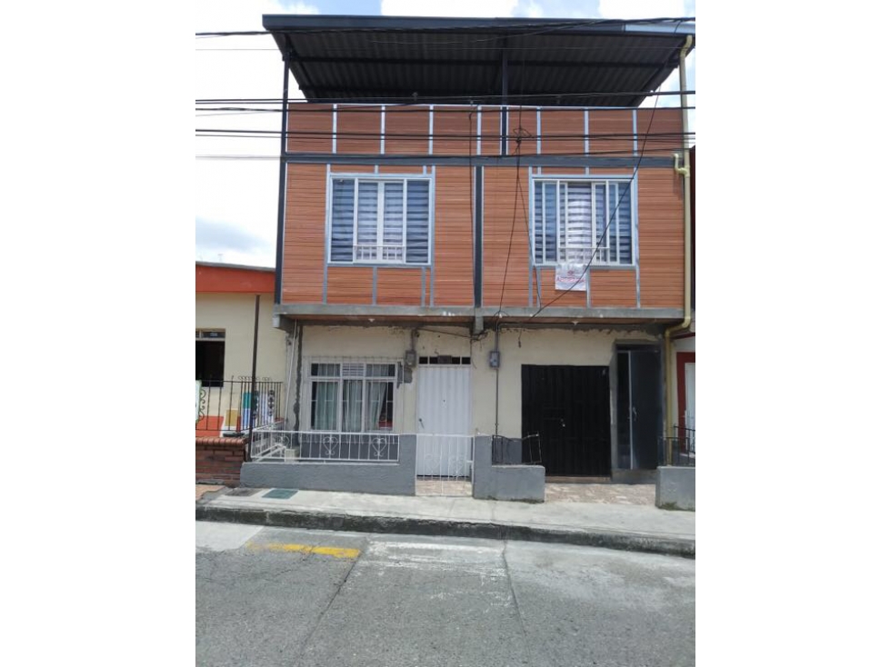 Se vende casa cuatro rentas, Pereira, Cuba
