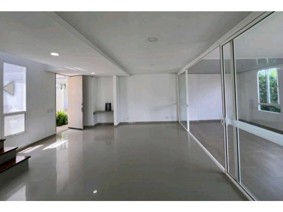 Venta casa el castillo Jamundí 4 habitaciones 350m2 CW8572913 AI