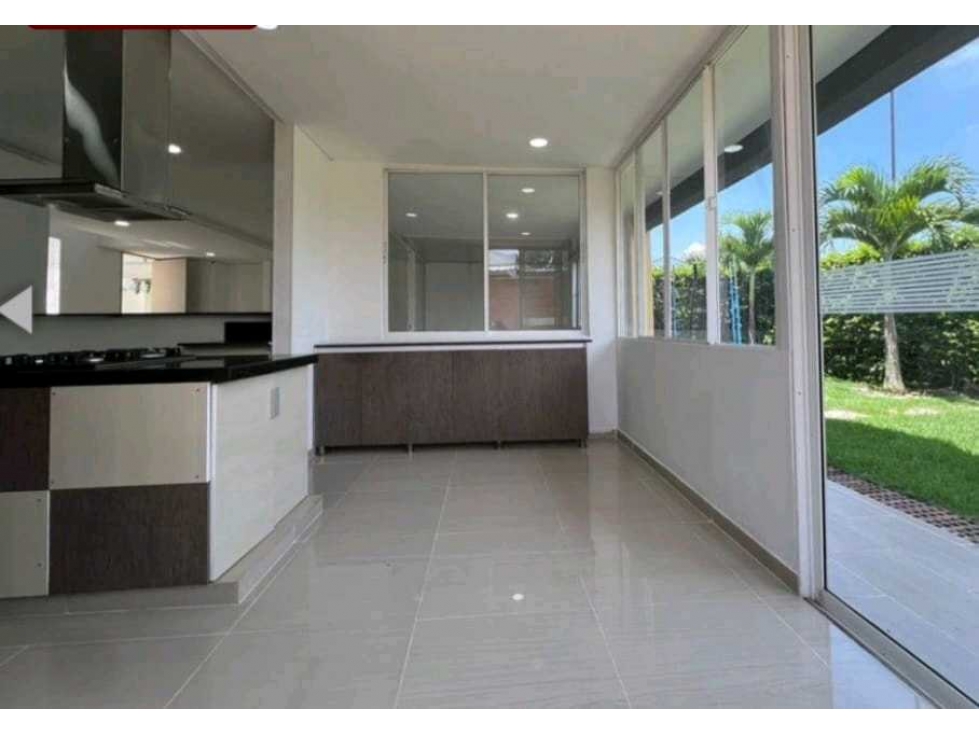 Venta casa el castillo Jamundí 4 habitaciones 350m2 CW8572913 AI — foto 5