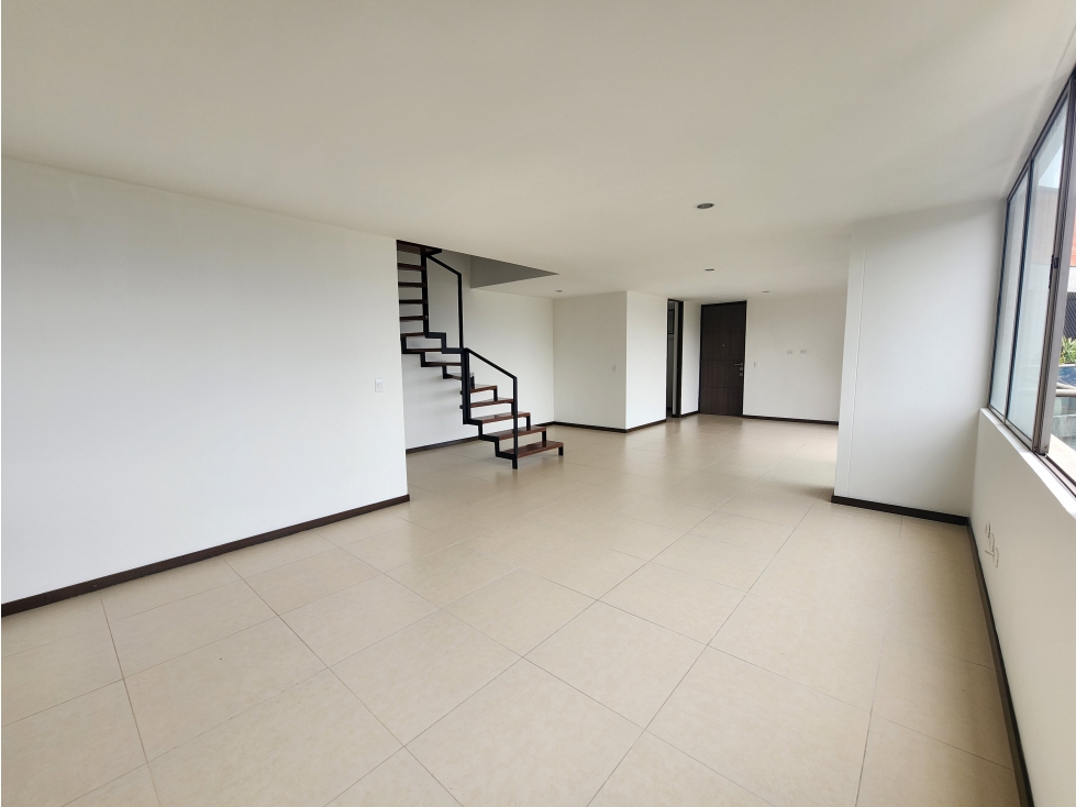 VENTA APARTAMENTO DUPLEX EN ALTOS DEL POBLADO, VISTA CIUDAD. — foto 2