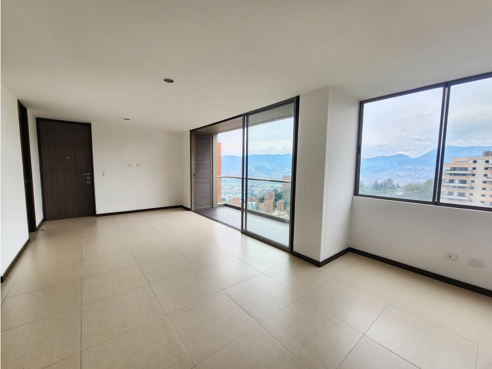 VENTA APARTAMENTO DUPLEX EN ALTOS DEL POBLADO, VISTA CIUDAD. — foto 4