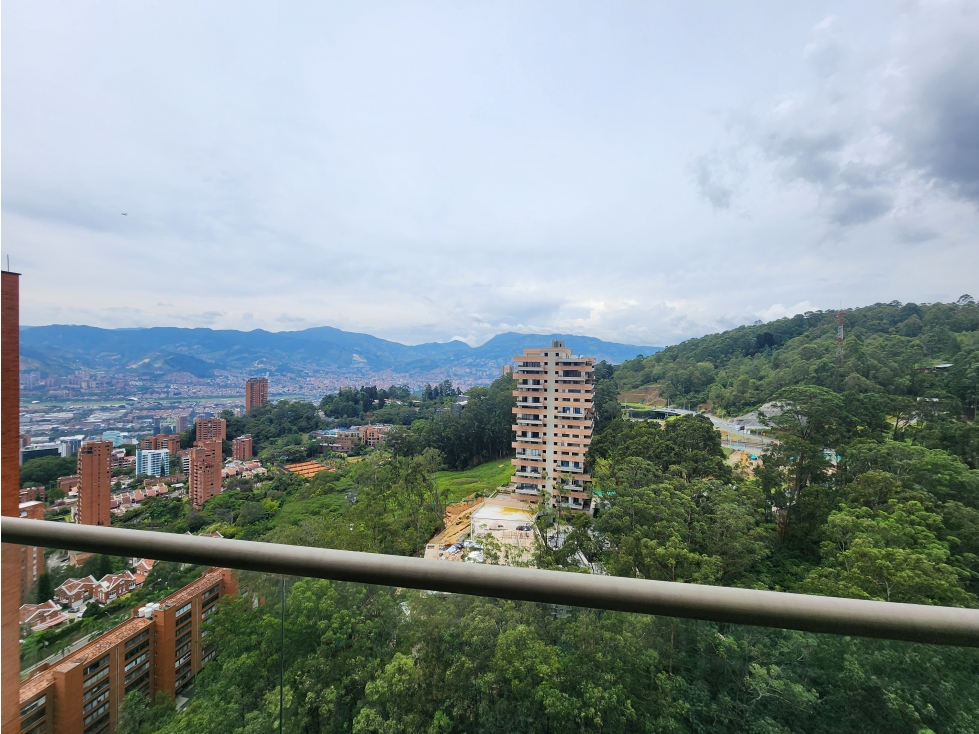 VENTA APARTAMENTO DUPLEX EN ALTOS DEL POBLADO, VISTA CIUDAD. — foto 5