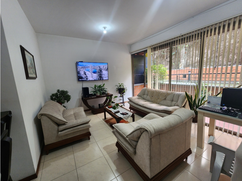 VENTA APARTAMENTO EN CASTROPOL - POBLADO
