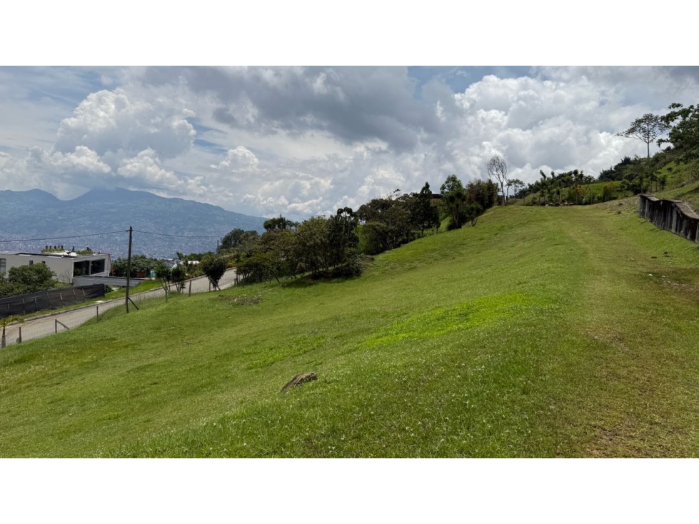 Excelente lote en venta con vista a Medellín, Los Balsos - El Poblado — foto 6