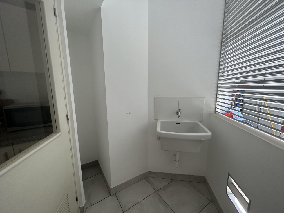 VENDO DEPARTAMENTO DE ESTRENO CON 3 DORMITORIOS EN SURCO - 4