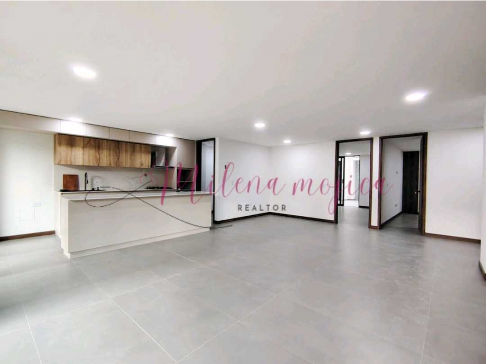 APARTAMENTO EN LAURELES PARA ESTRENAR, SEGUNDO PISO CON TERRAZA
