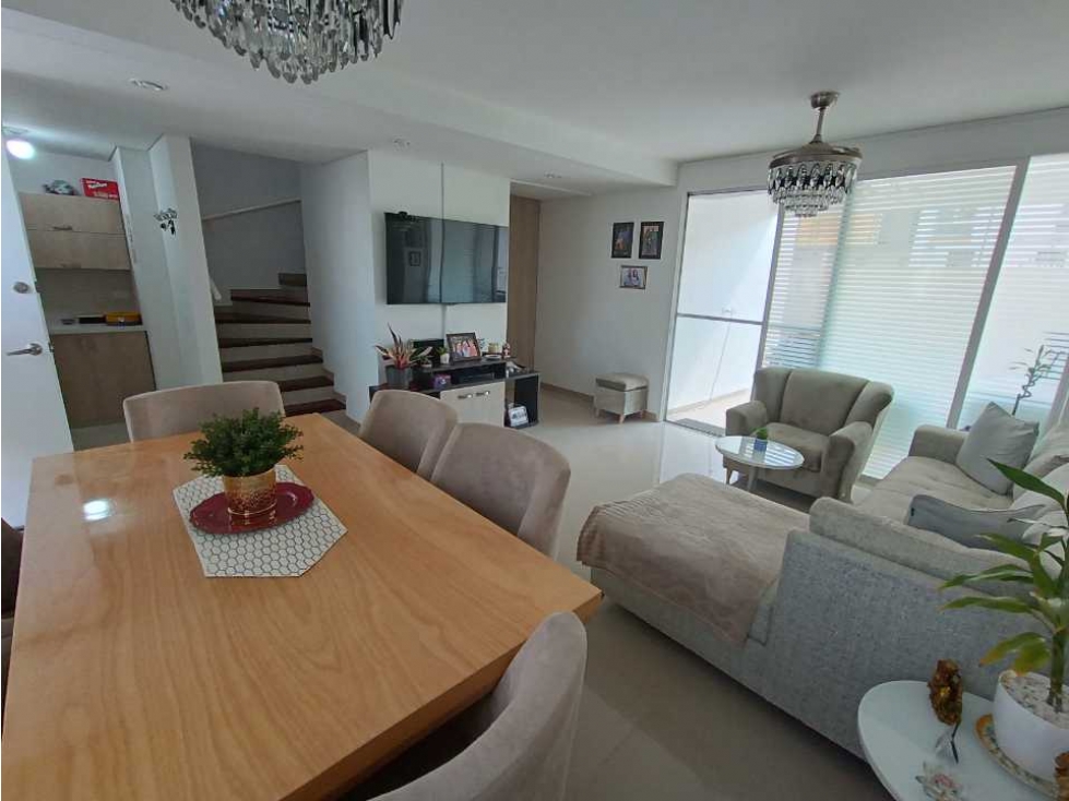 VENDO CASA JAMUNDI, EL CASTILLO 2 PISOS ML9219746