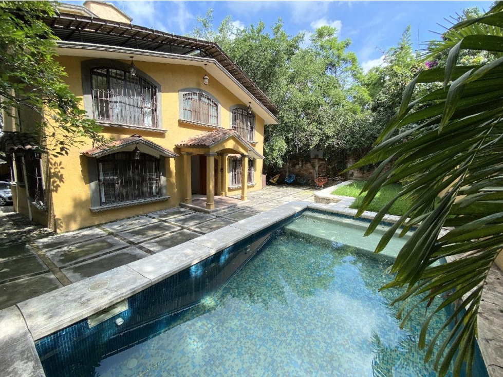 Venta renta Casa Sola Comercial en Palmira, Cuernavaca Morelos