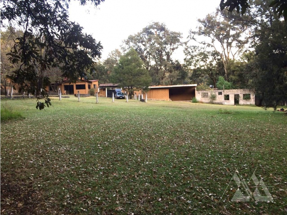 Venta Finca Rancho en Santa María Ahuacatitlán / CuernavacaFinc