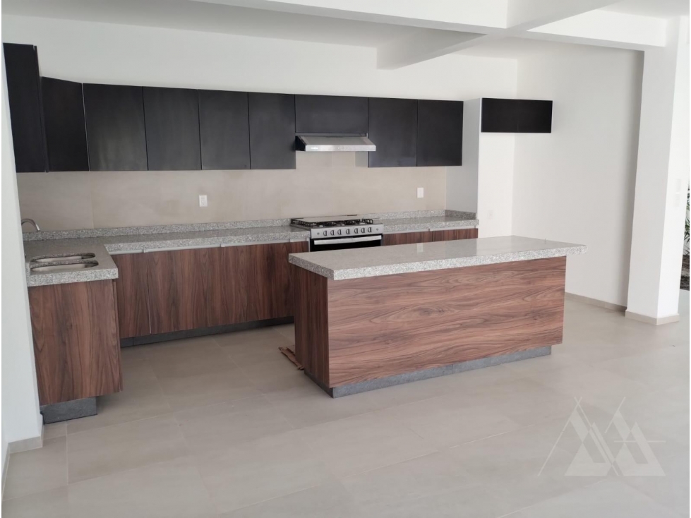 Casa lista para Estrenar en Venta en Las Fincas - 3
