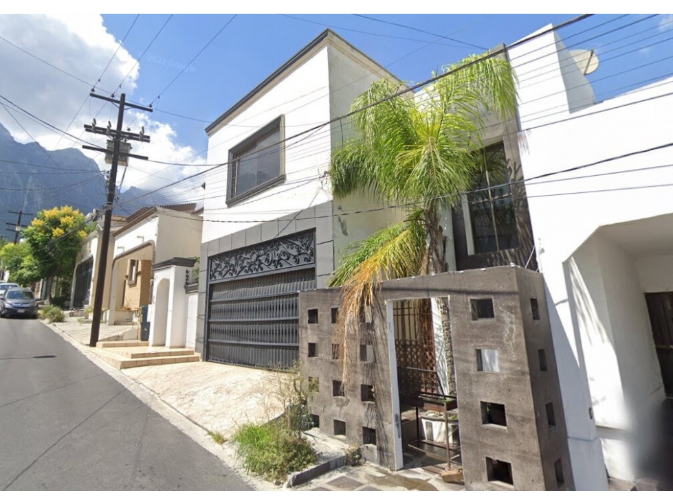 Casa en Remate en Las Cumbres, FG-98