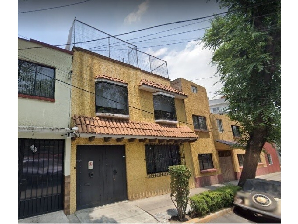 Casa en Remate en Molino De Rosas, FG-1778