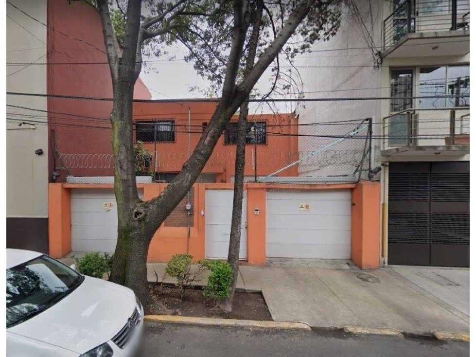 Casa en Remate en S Pedro de los Pinos, FG-375