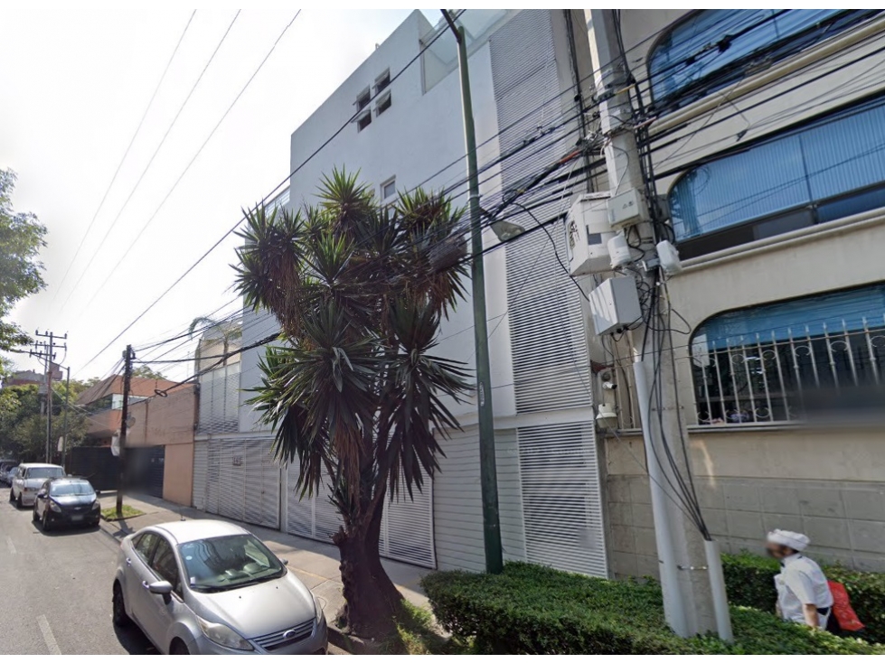 Casa en Remate en Del Valle Sur, FG-487
