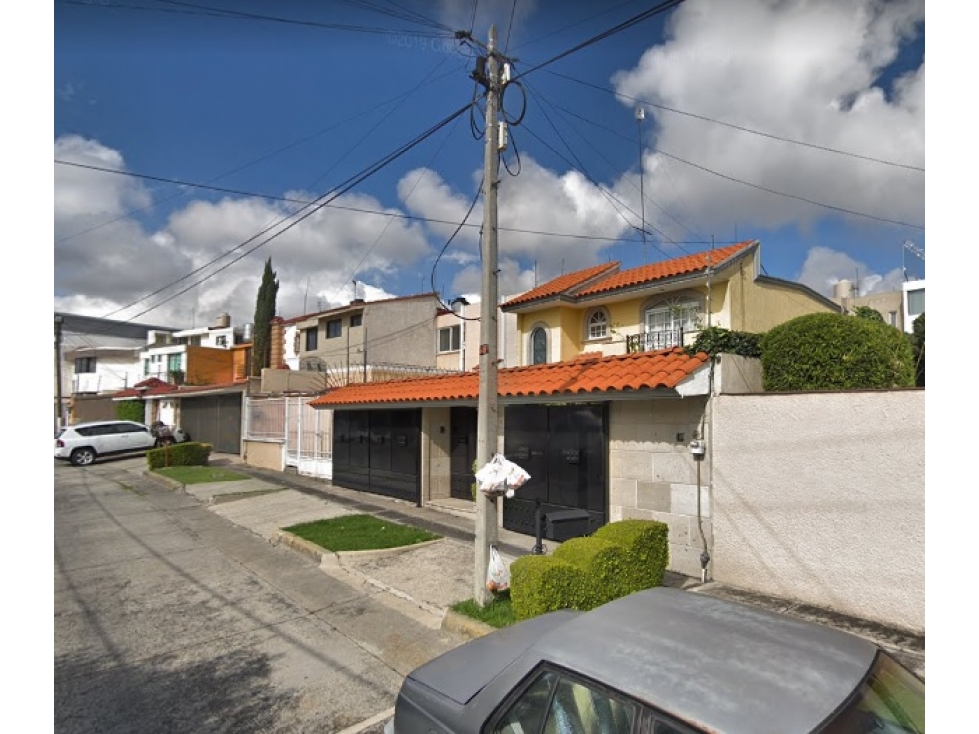 Casa en Remate en Colonial Satélite, FG-410
