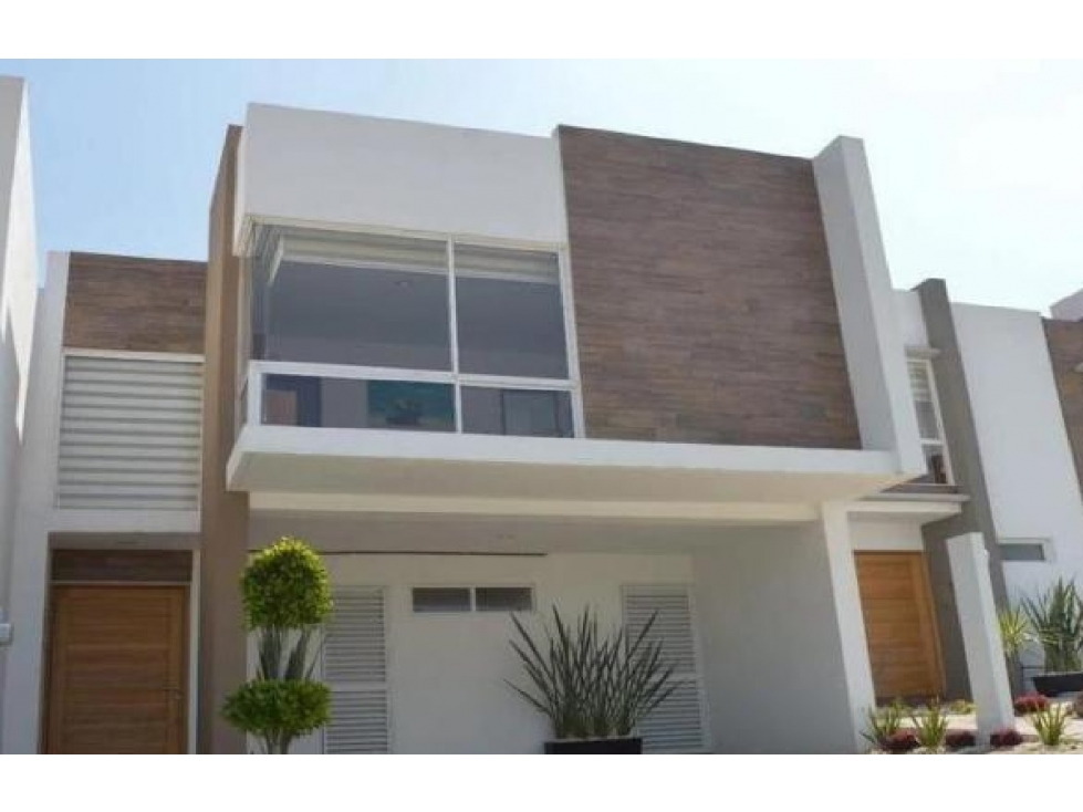 Casa en Remate en Lomas De Angelópolis, FG-787