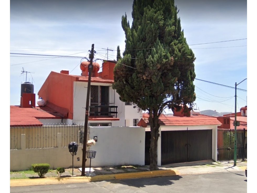 Casa en Remate en Las Alamedas, FG-198