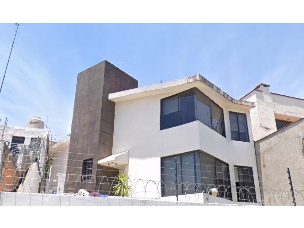 Casa en Remate en Las Arboledas, FG-185