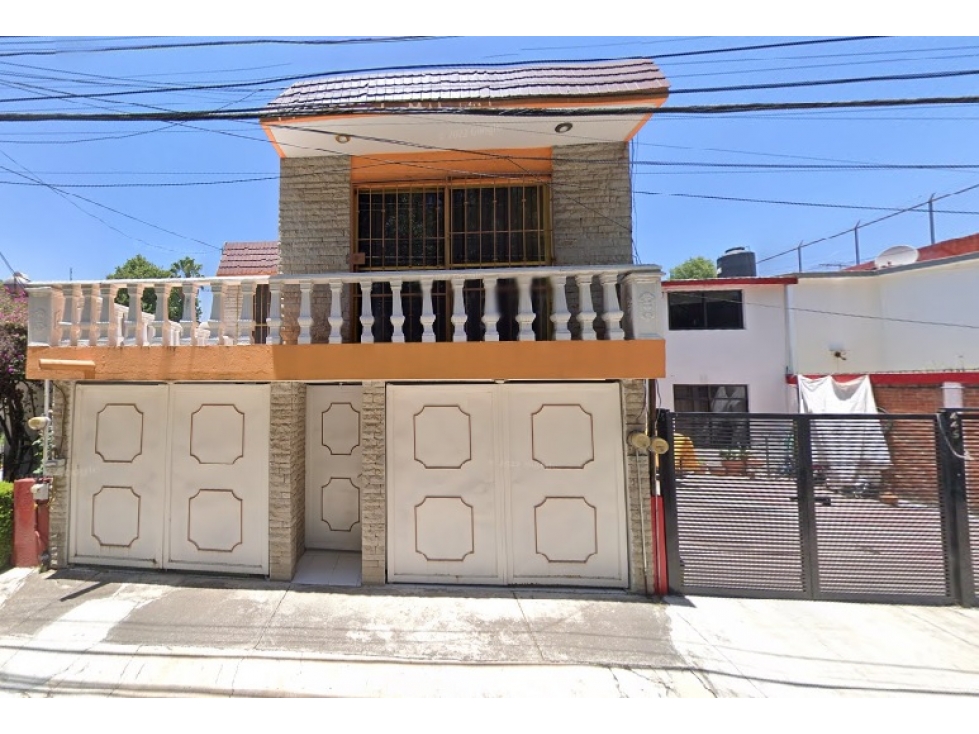 Casa en Remate en Valle Dorado, FG-608 - 1