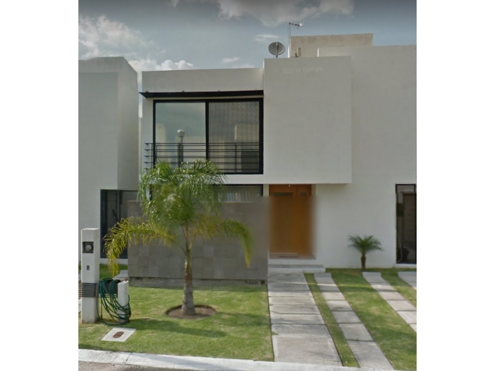Casa en Remate en El Pueblito Centro, FG-1455