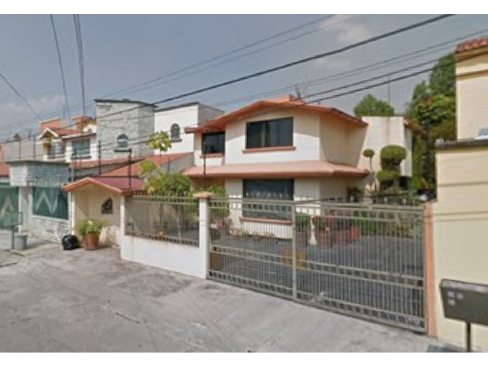 Casa en Remate en Las Arboledas, FG-900