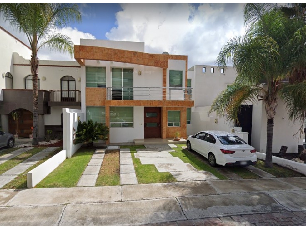 Casa en Remate en Juriquilla, FG-1164 - 1