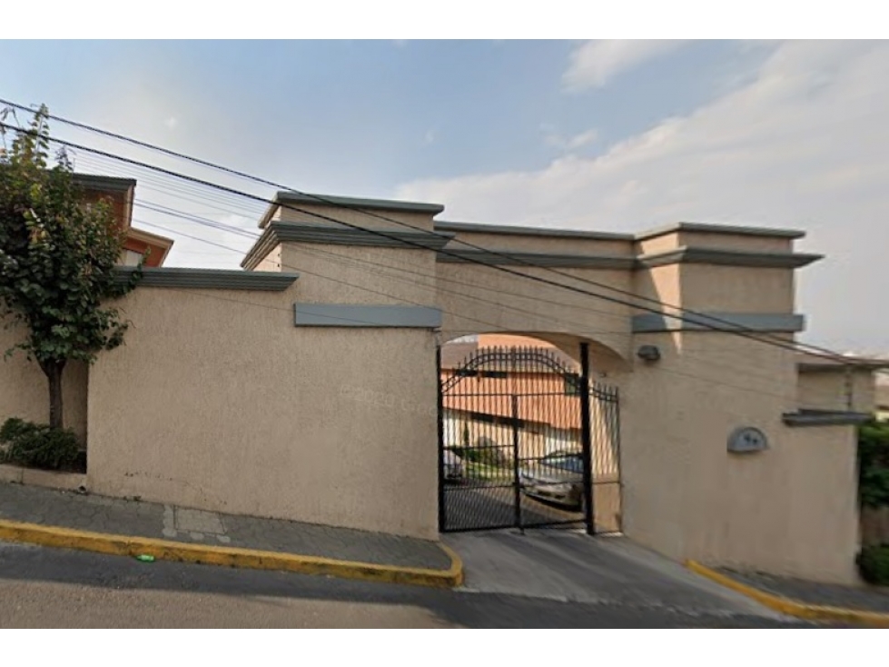 Casa en Remate en R. Golondrinas, FG-433