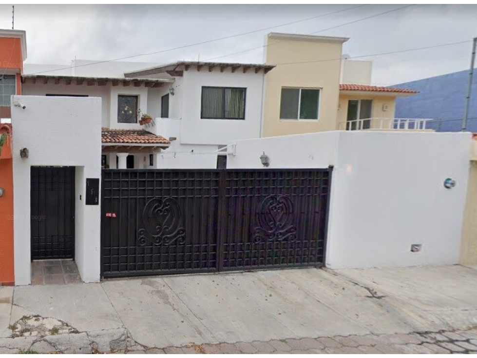Casa en Remate en Colinas del Cimatario, FG-672