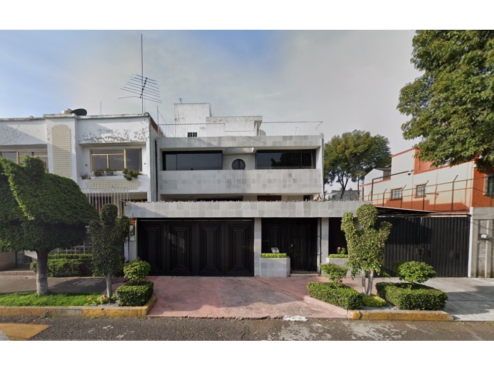 Casa en Remate en Paseo De Taxqueña, FG-312 - 3