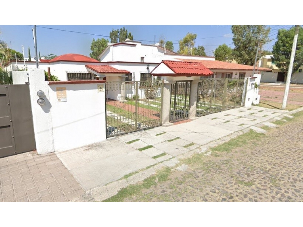 Casa en Remate en Jurica, FG-1390