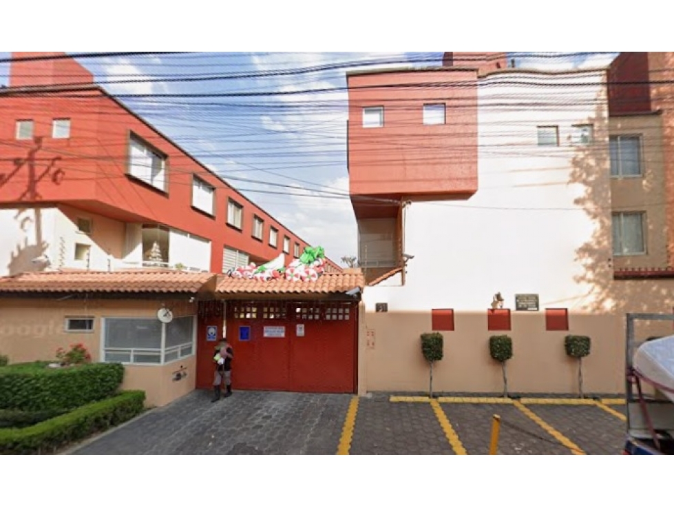 Casa en Remate en Villa Quietud, FG-1316