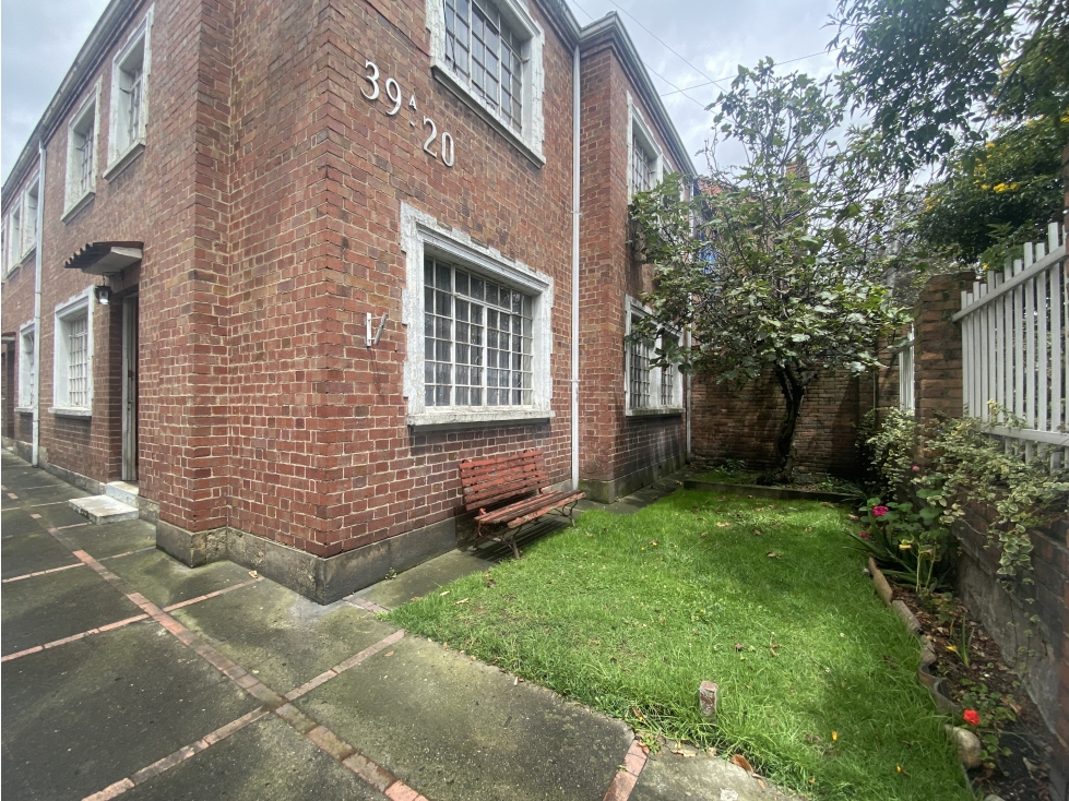 VENDO CASA UBICADA EN TEUSAQUILLO