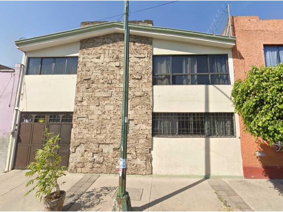 Casa en Remate en Industrial, FG-246