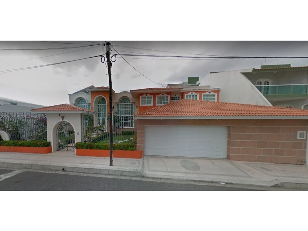 Casa en Remate en Costa De Oro, FG-1450